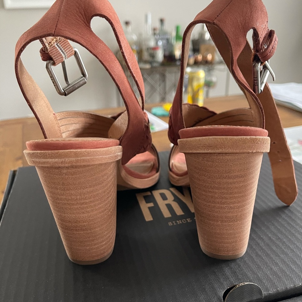 Frye sandals - Picture 3 of 6